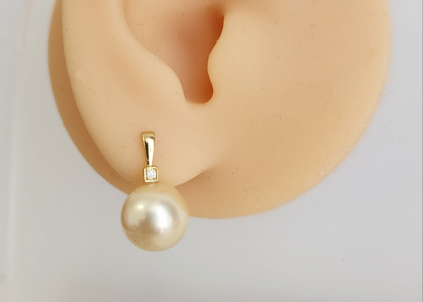 South sea pearl earring
