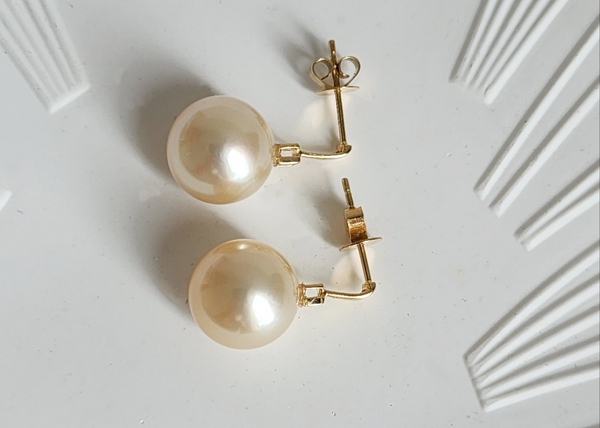 South sea pearl earring